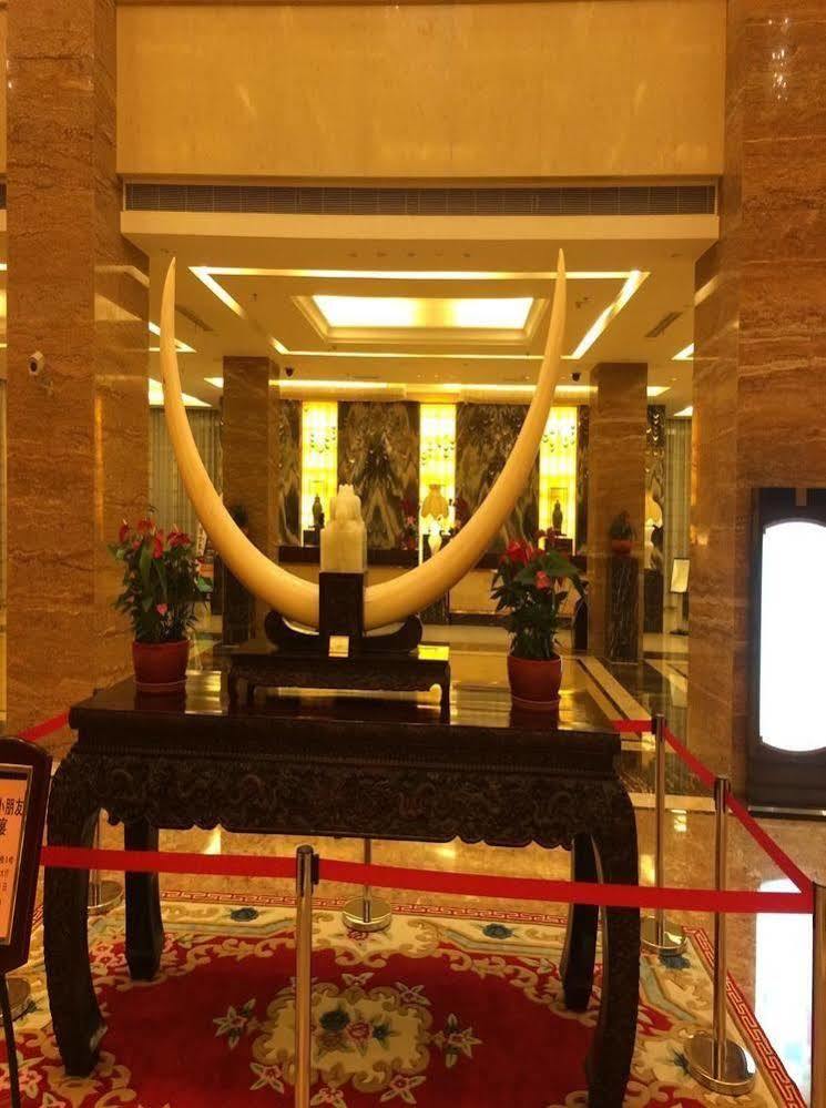 Royal Tulip Hotel Zhujiajiao Шанхай Екстер'єр фото